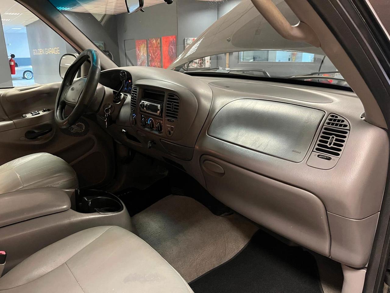 Ford F 150 Club Cab