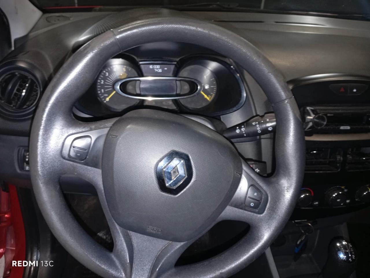 RENAULT CLIO DEL 2015 1500 DIESEL