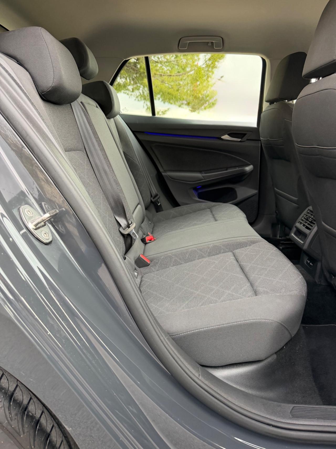 Volkswagen Golf 2.0 Tdi 115CV Life LED/LUCI AMBIE