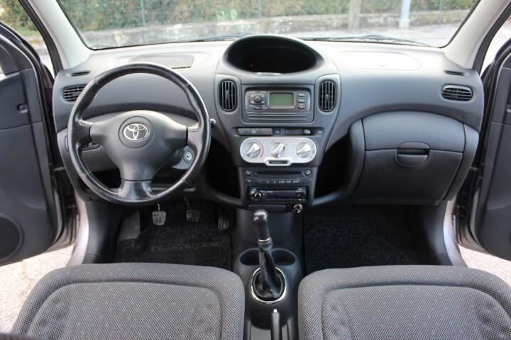 Toyota Yaris Verso 1.3i 16V cat Sol MULTISPAZIO BENZINA TUTTI I TAGLIANDI IN UFFICIALE UNICO UTILIZZATORE