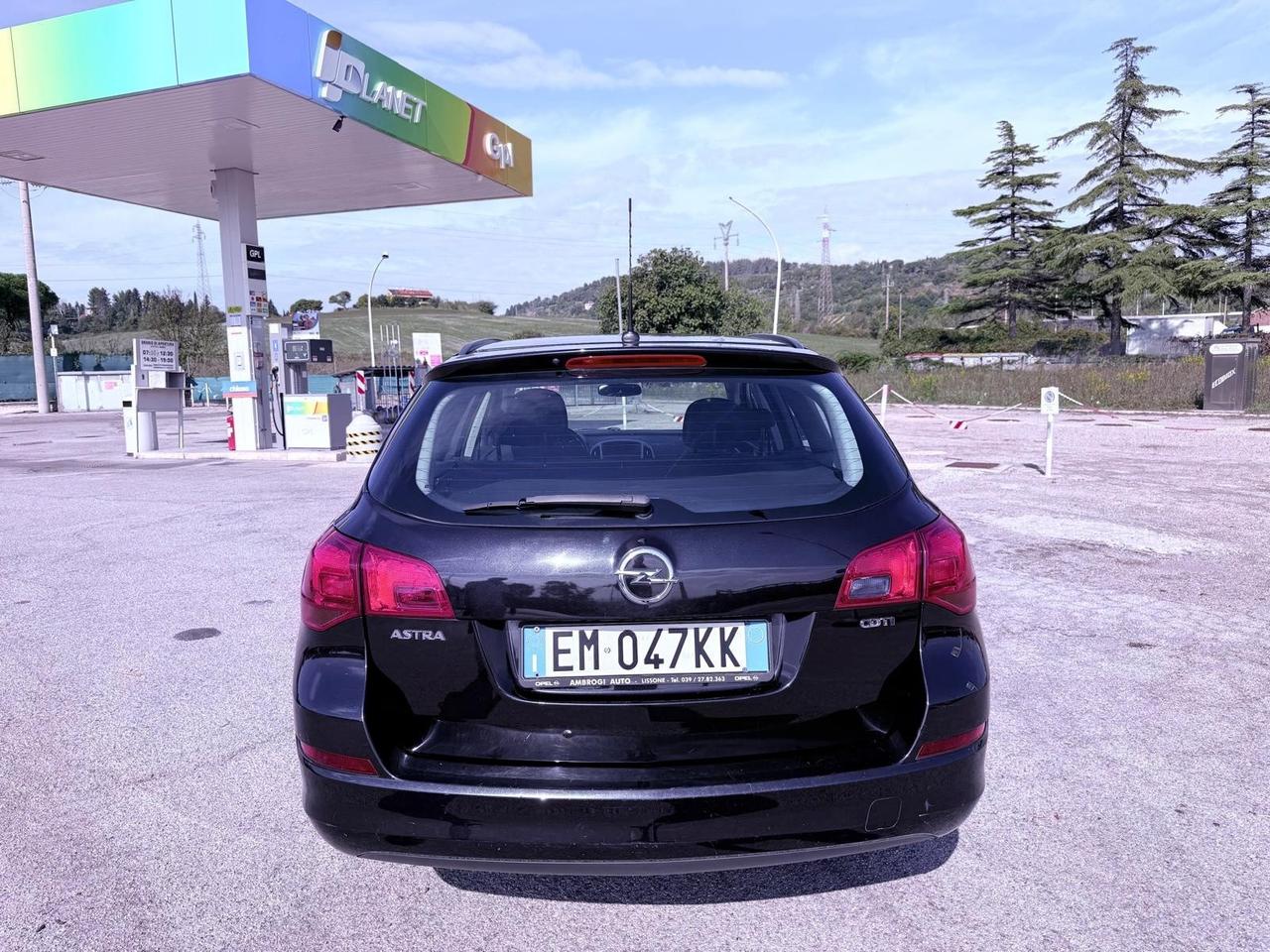 Opel Astra 1.7 CDTI 110CV Sports Tourer Cosmo