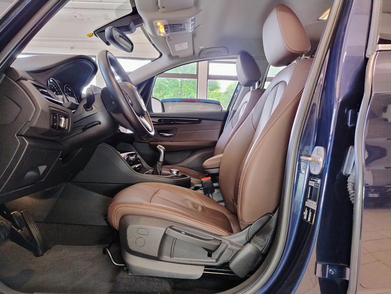 BMW 218d Active Tourer Luxury LED NAVI AMBIENT