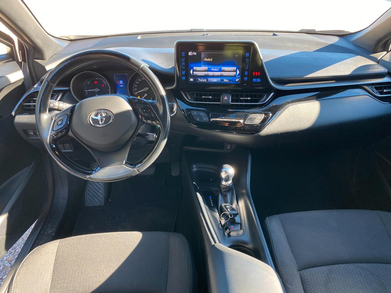 Toyota C-HR 1.8 Hybrid Business