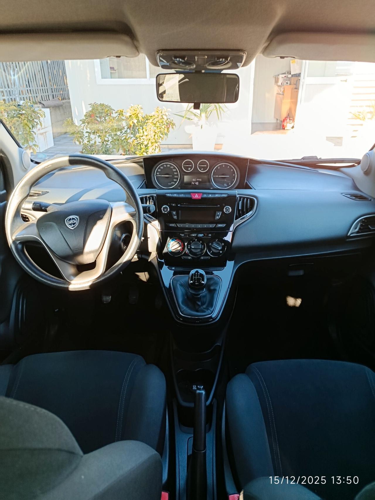 Lancia Ypsilon 0.9 TwinAir 85 CV 5 porte Metano Ecochic Gold