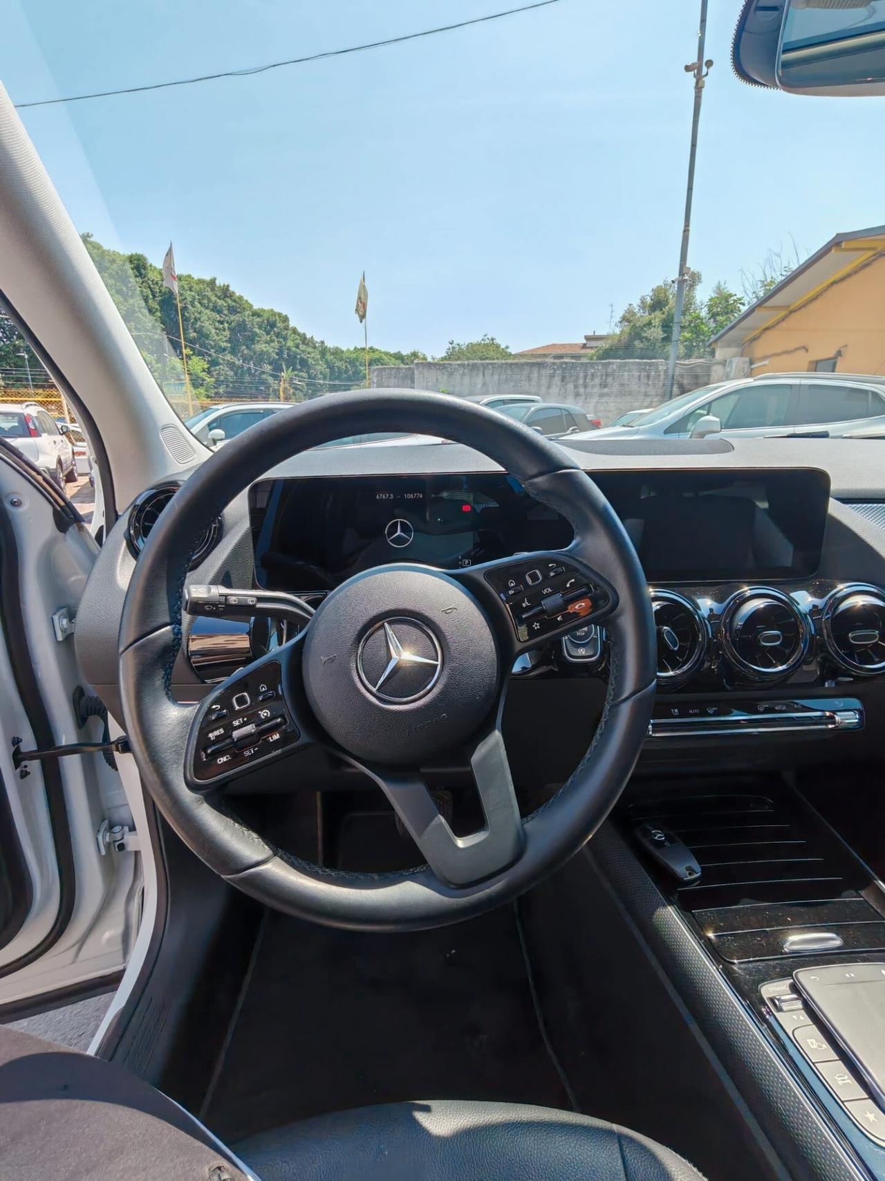 Mercedes-benz GLA 180 GLA 180 d Automatic Tetto apribile