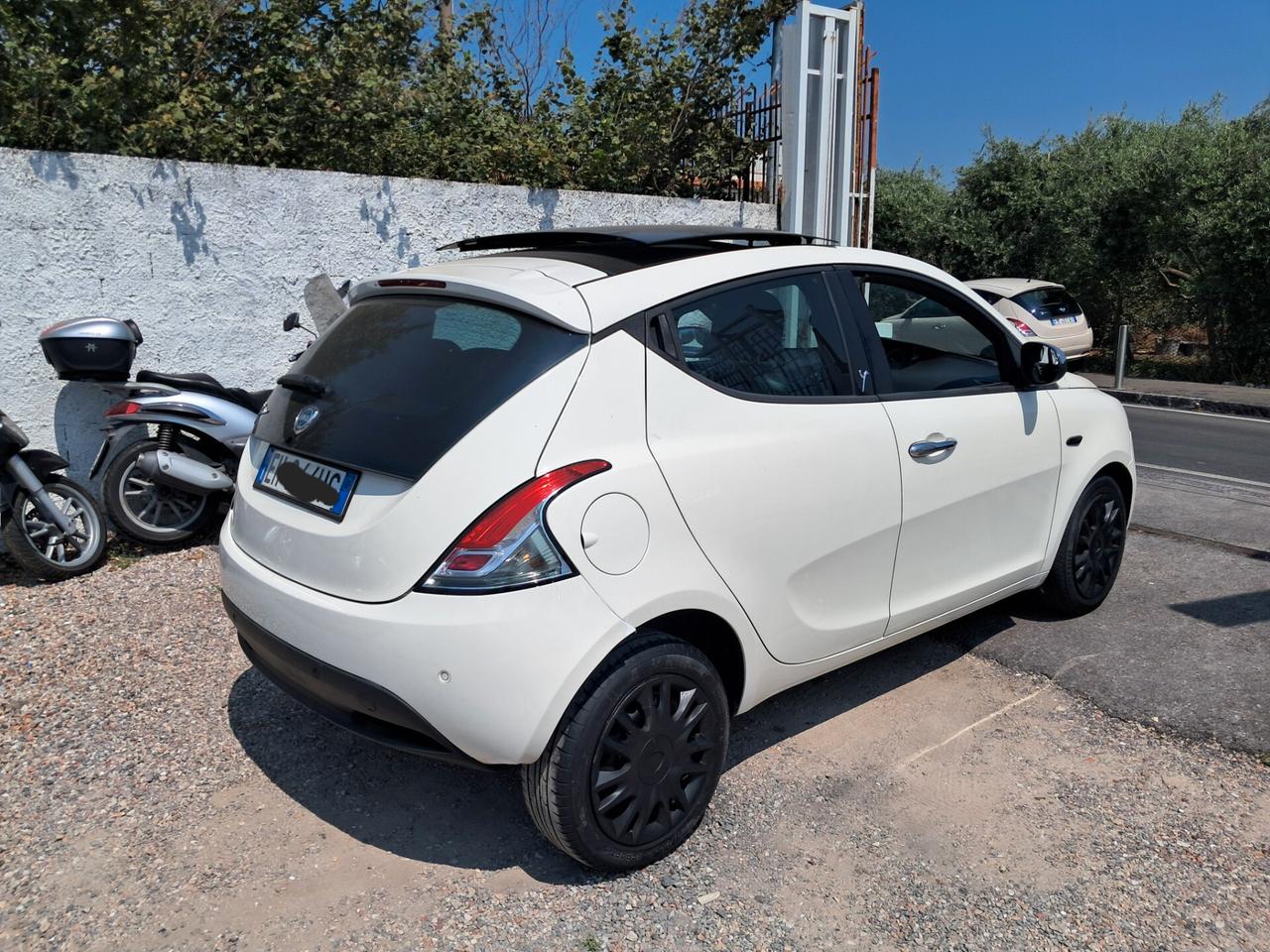 Lancia Ypsilon 1.3 MJT 95 CV Tetto Apribile
