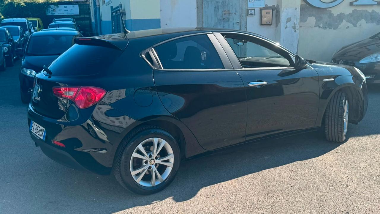 Alfa Romeo Giulietta 1.6 JTDm-2 105 CV Exclusive