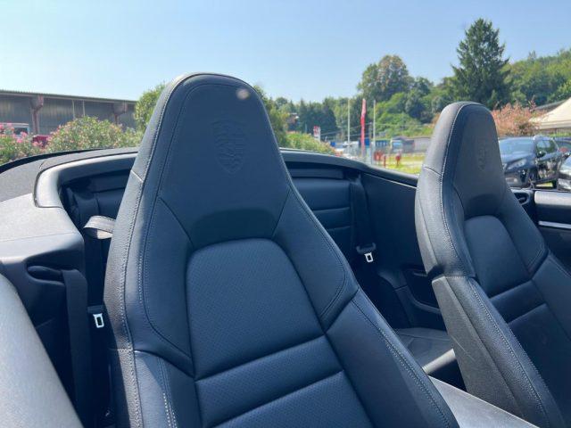 PORSCHE 911 992 Carrera 4 Cabriolet
