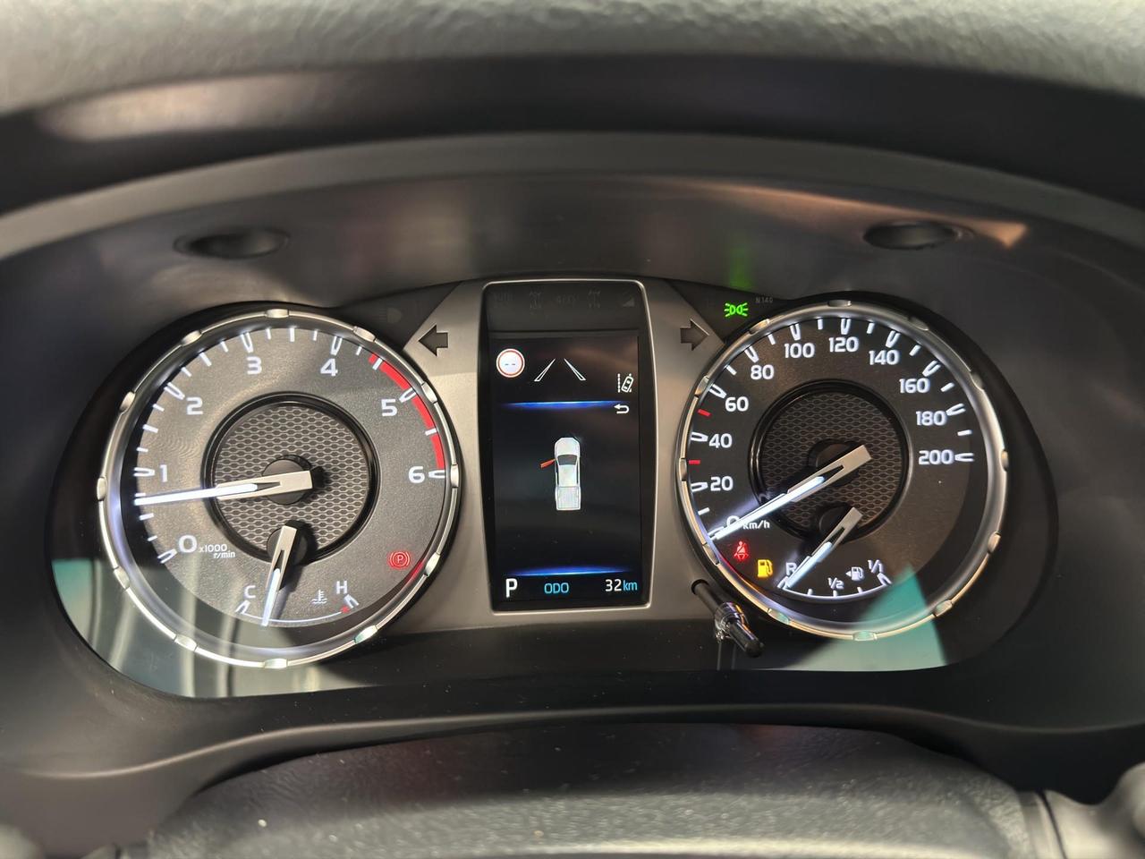Toyota Hilux Double Cab Lounge 2.4D 150 CV 6