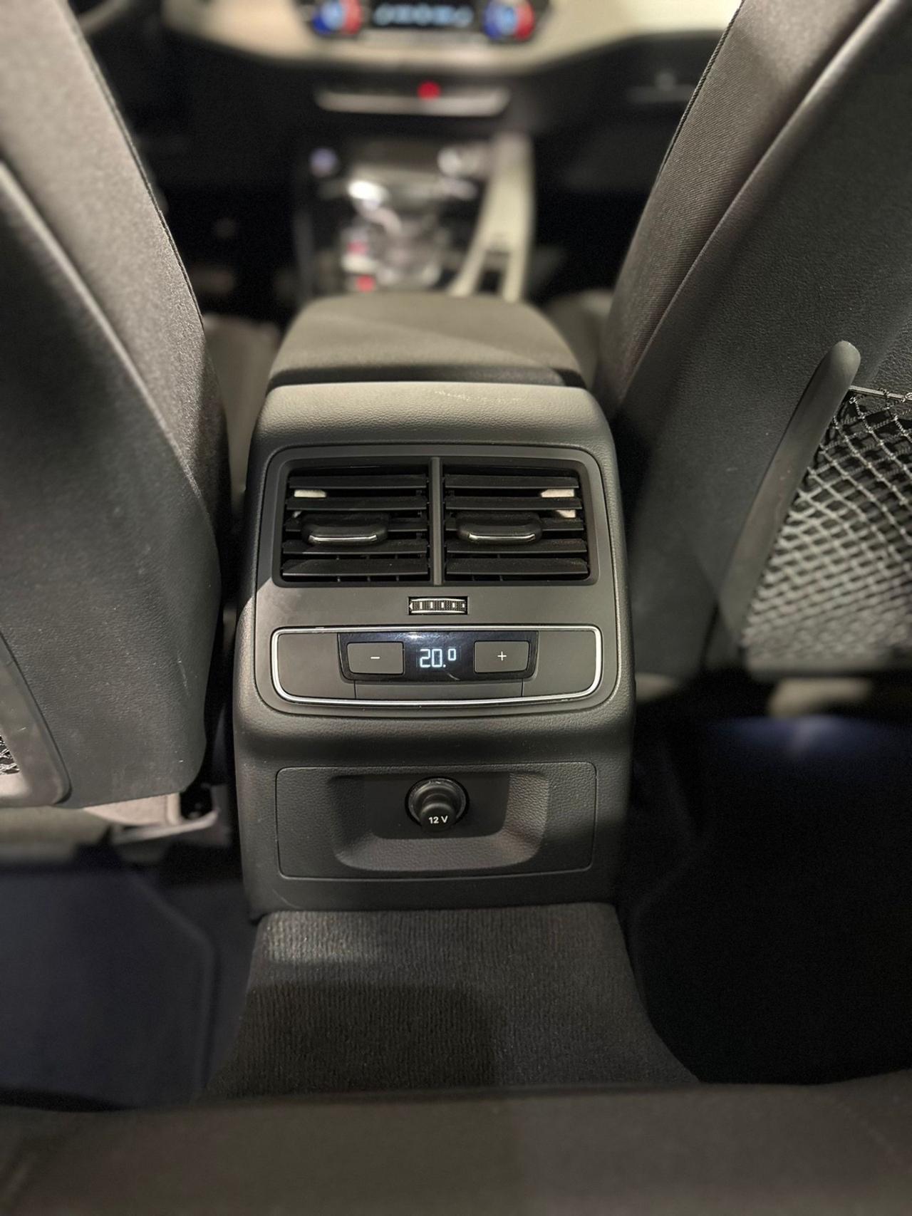 Audi A4 Avant 40 TDI S tronic line edition