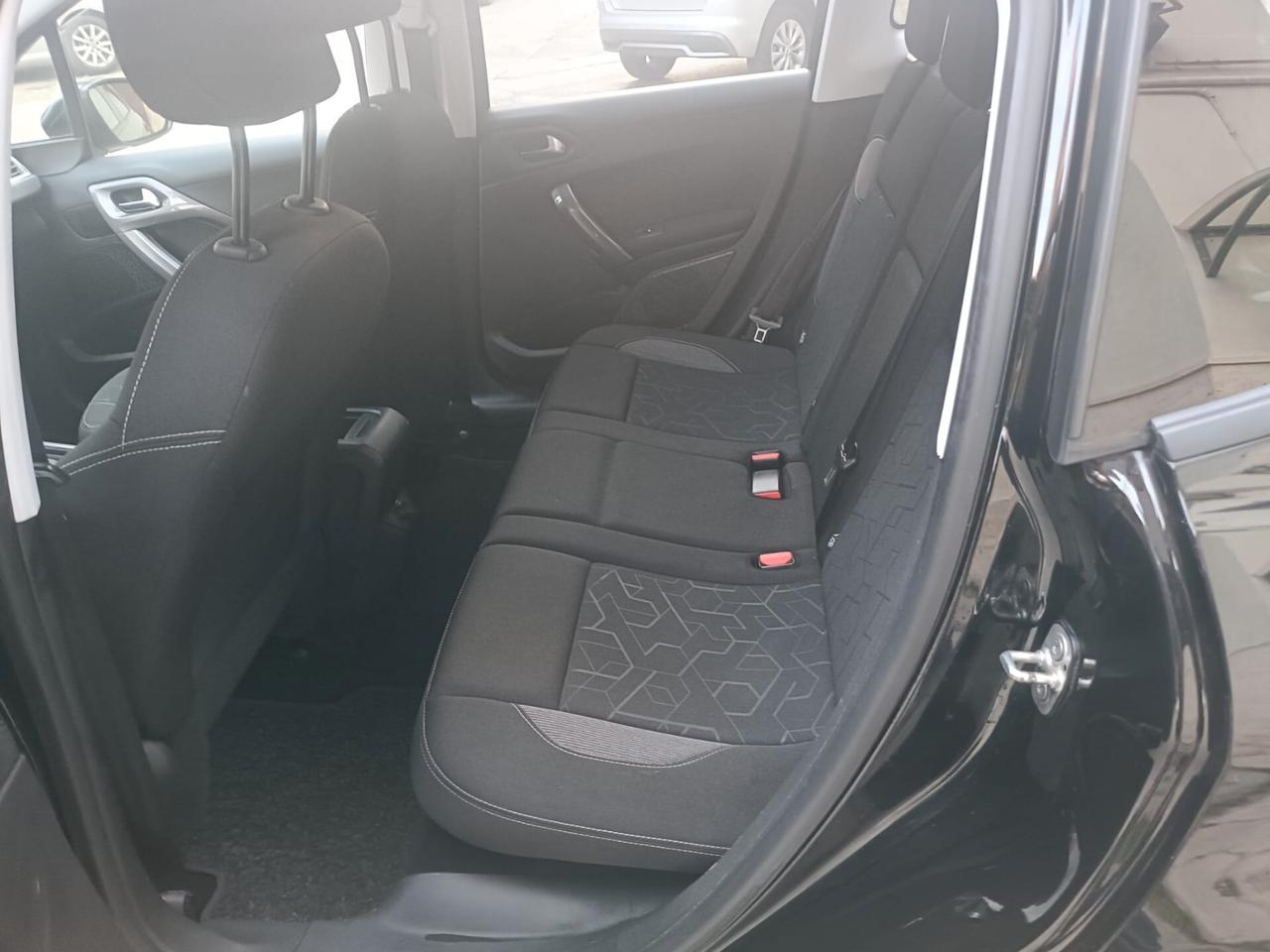 Peugeot 2008 BlueHDi 75 Access