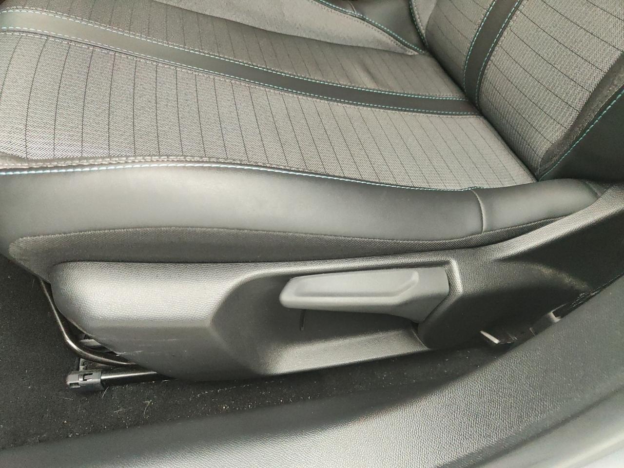 PEUGEOT 208 II 2019 E-208 ALLURE PACK 100KW 136CV