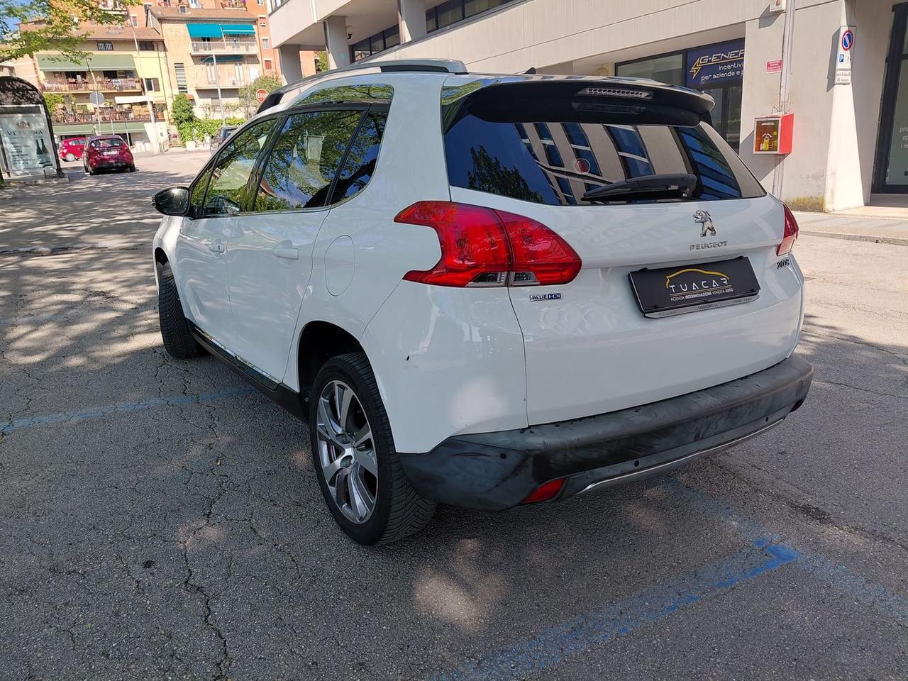 Peugeot 2008 Allure 1.6 Blue HDI 100 #10511