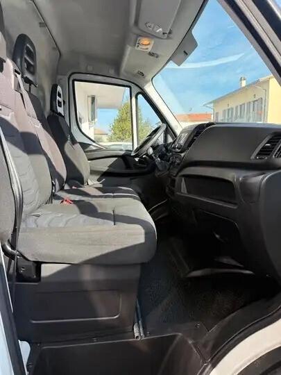 Iveco Daily 33S12V 2.3