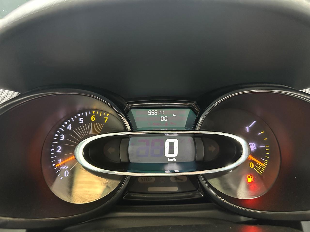 Renault Clio 1.2 75CV 5 porte Wave