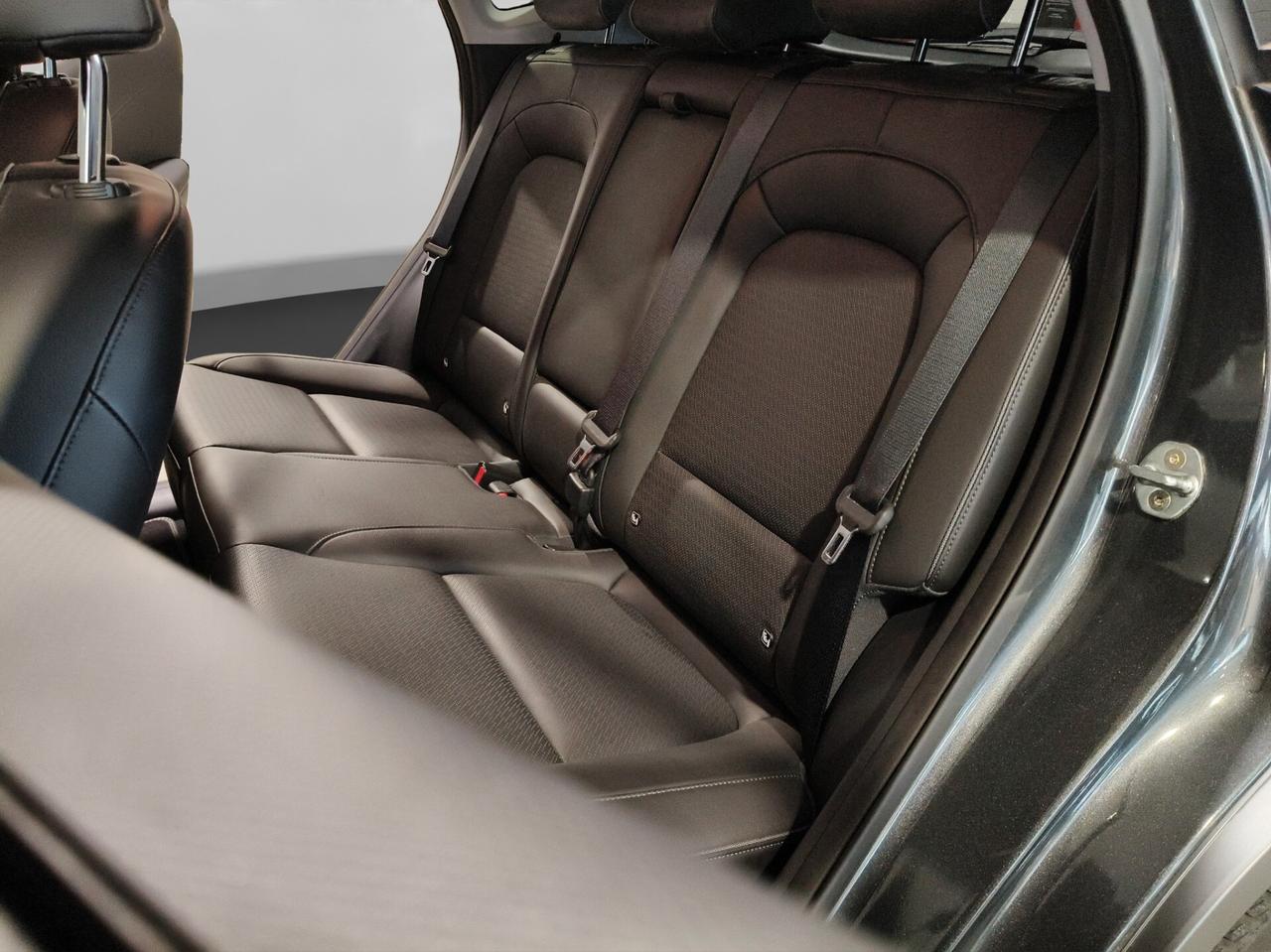 Hyundai Kona EV 64 kWh Exellence 200CV