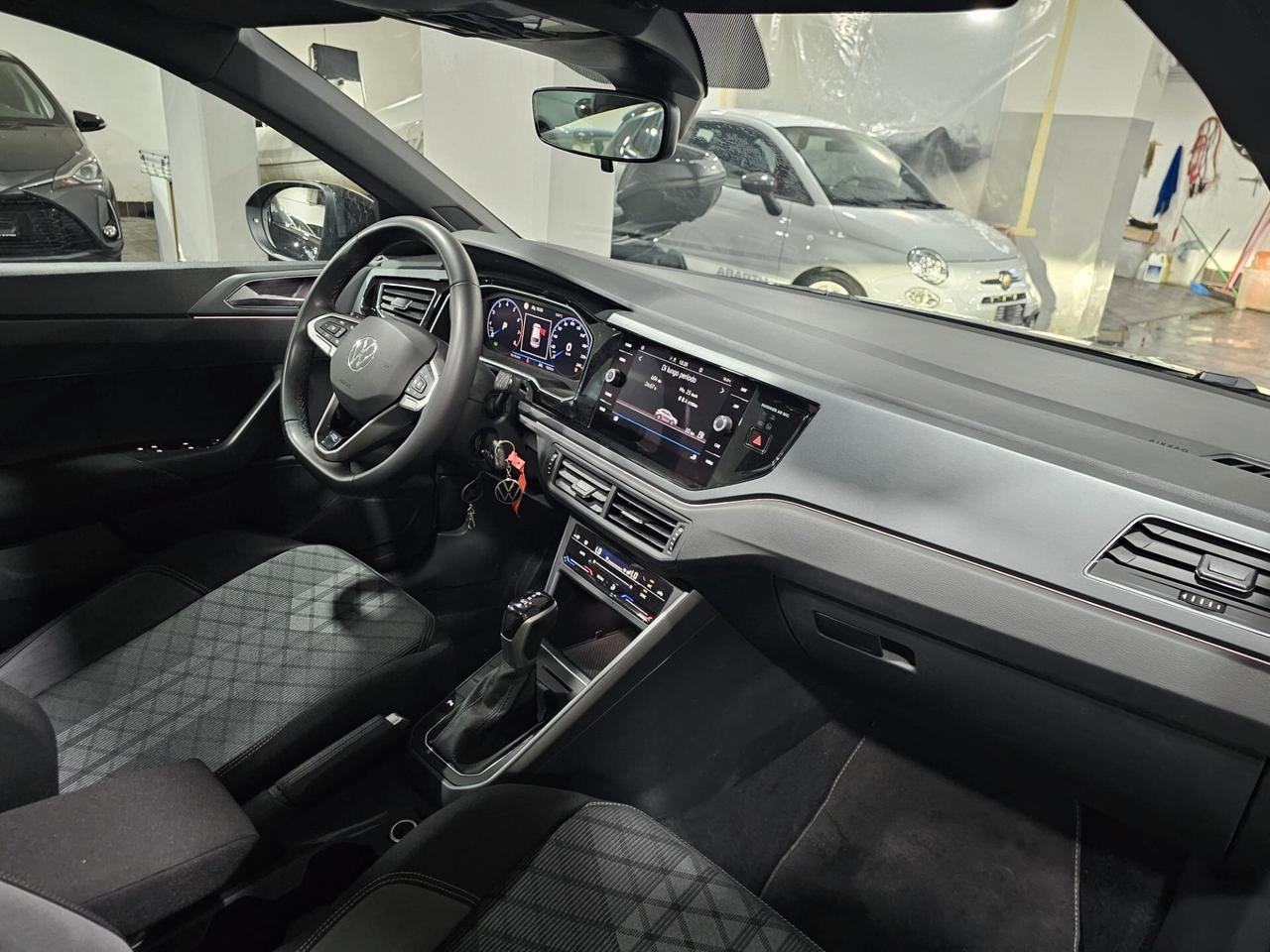 NUOVA VOLKSWAGEN TAIGO 1.5 TSI ACT R-Line TETTO PANORAMICO APRIBILE