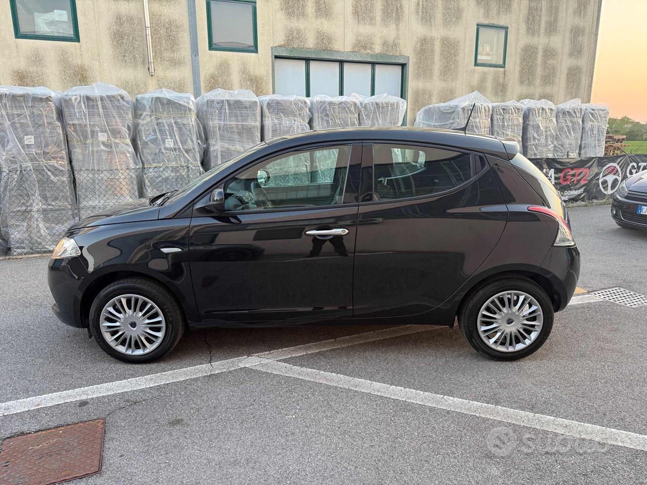 LANCIA Ypsilon 1.0 FireFly 5 porte S&S Hybrid Si