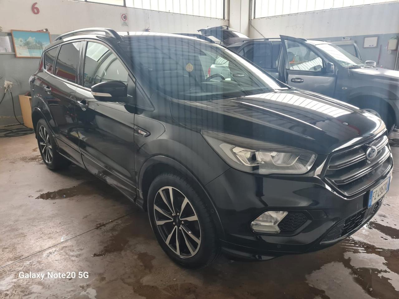 Ford Kuga 1.5 TDCI 120 CV S&S 2WD ST-Line