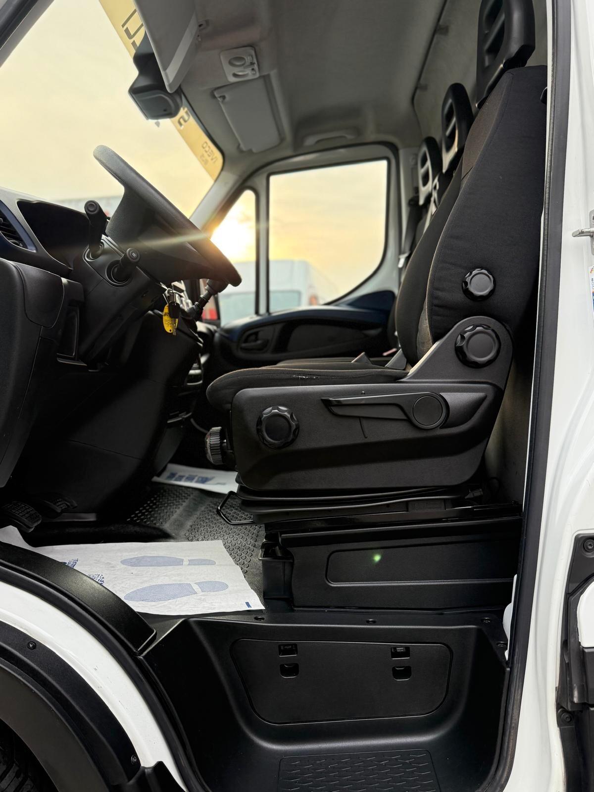 IVECO DAILY 2.3 MLJ 35-140 136CV 3 POSTI L3H2