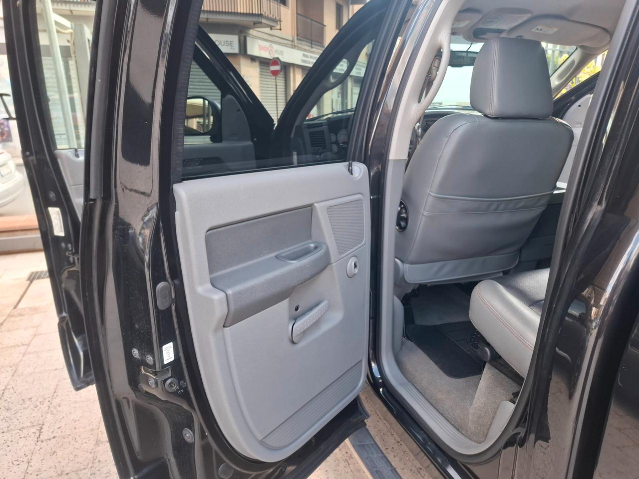 Dodge RAM 1500 5.7 V8 GPL