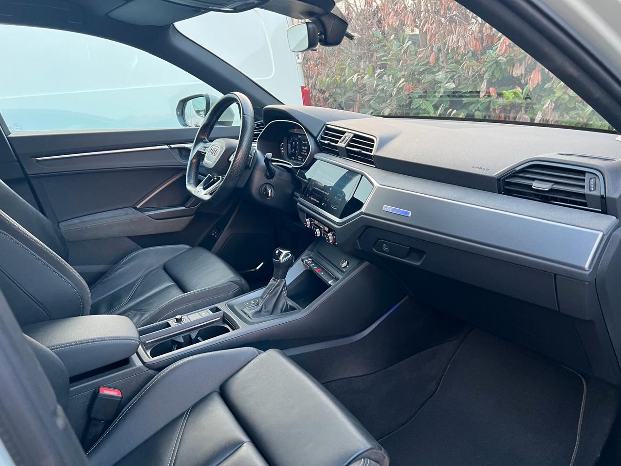 Audi Q3 SPB 45 TFSI e S tronic line edition