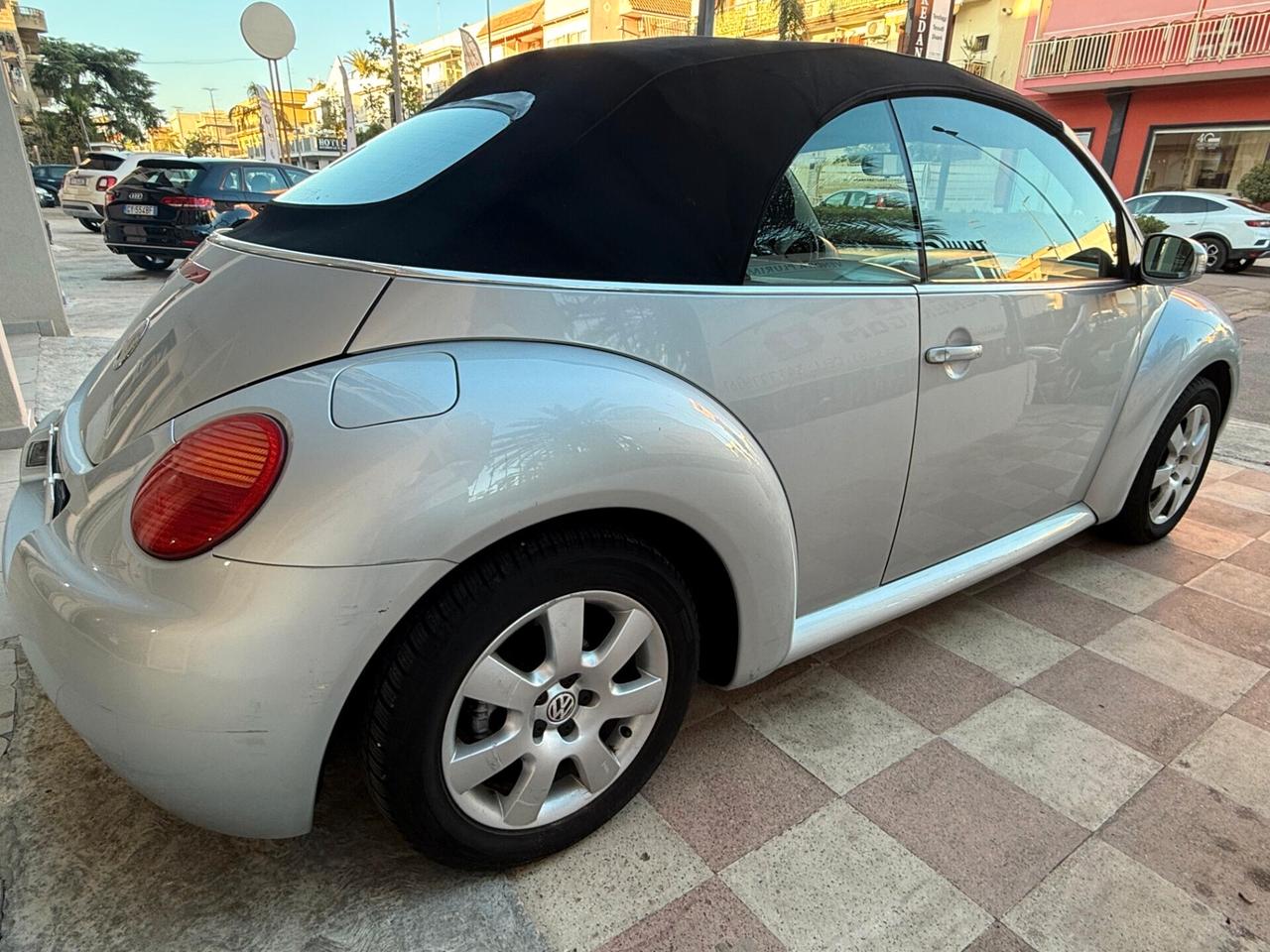 Volkswagen New Beetle 1.6 102CV Cabrio