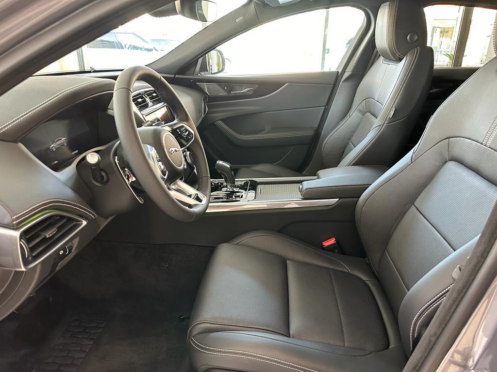 Jaguar XE 2.0 D 204 CV aut. R-Dynamic SE - PROMO LISTINO € 66.166,00 PROMO OTTOBRE € 53.000,00 TAN 2,95 %