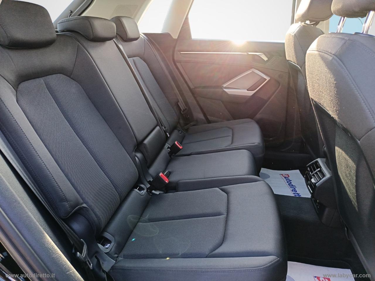 AUDI Q3 35 TDI S tronic Business