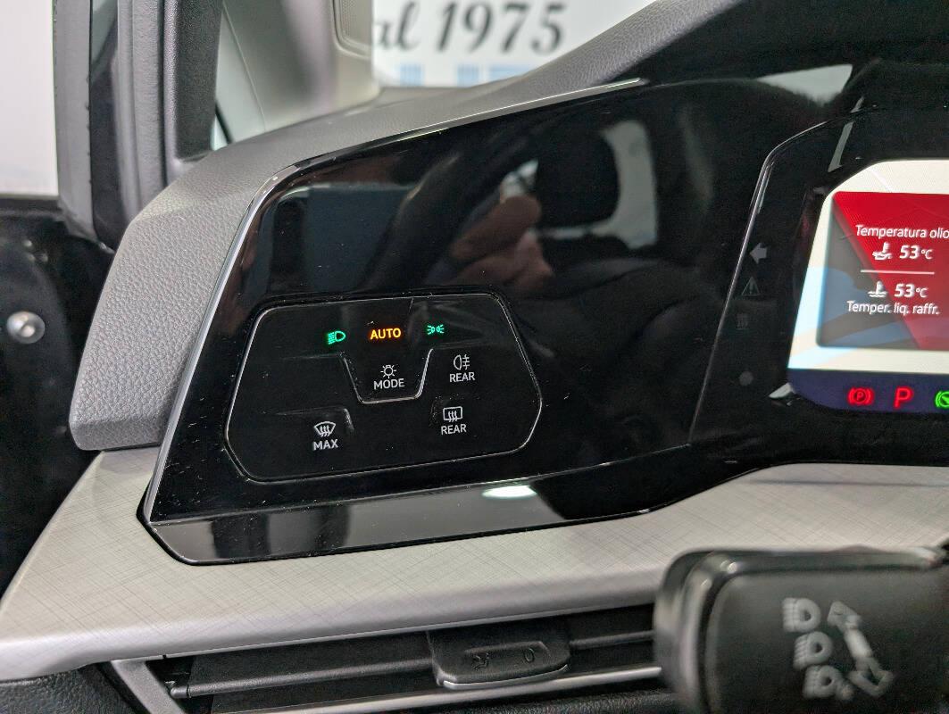 Volkswagen Golf 2.0 tdi Life 115cv dsg