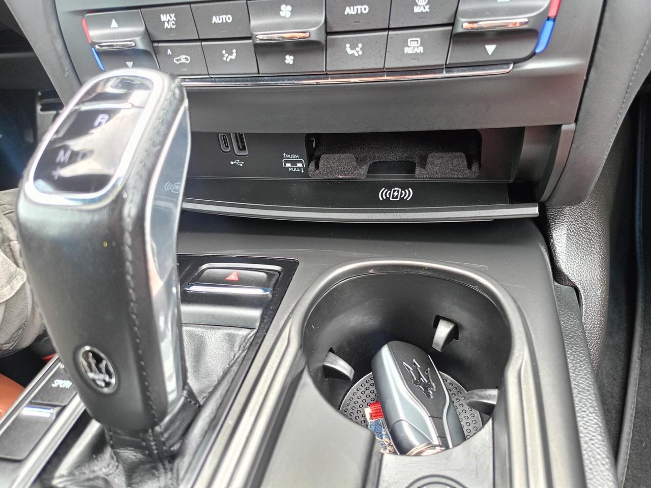 Maserati Ghibli 330 CV MHEV GT
