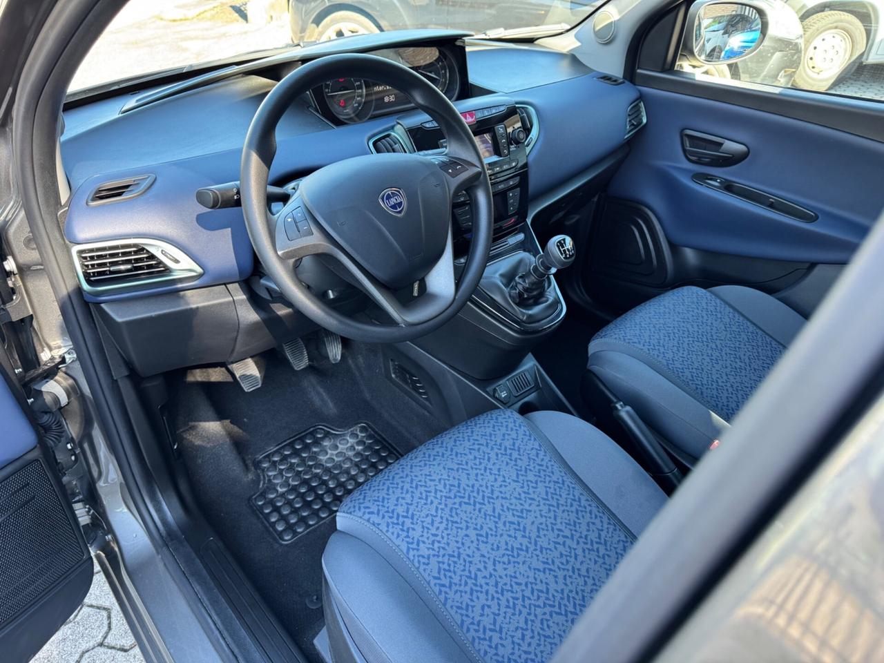 Lancia Ypsilon 1.0 FireFly 5 porte S&S Hybrid