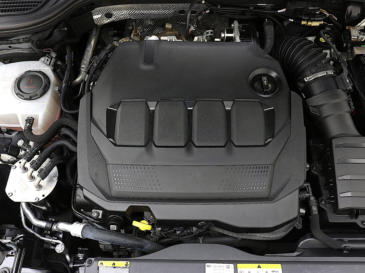 Volkswagen Golf 2.0 TDI DSG Style TETTO APRIBILE