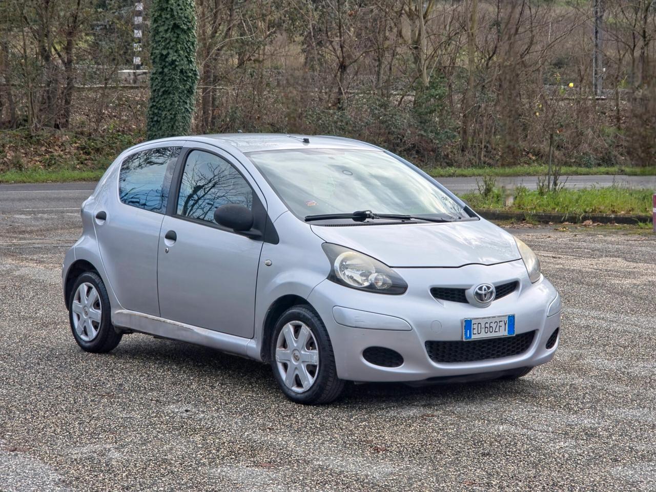Toyota Aygo 1.0 12V VVT-i 5 porte Now Connect 2010-E5 Manuale NEO