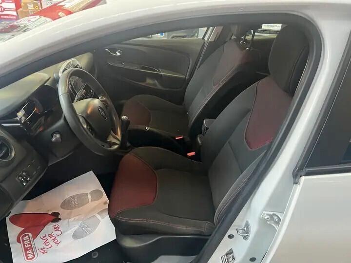 RENAULT CLIO "COSTUME NATIONAL" 1.2 BENZINA - NEOPATENTATI - UNICO PROPRIETARIO - GARANZIA