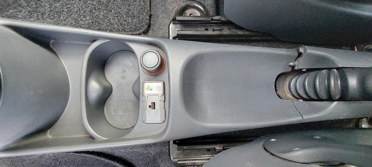 FIAT 500 SPORT 1,2 BENZINA BLUETOOTH LEGA X NEOPATENTATI CLIMATIZZATORE