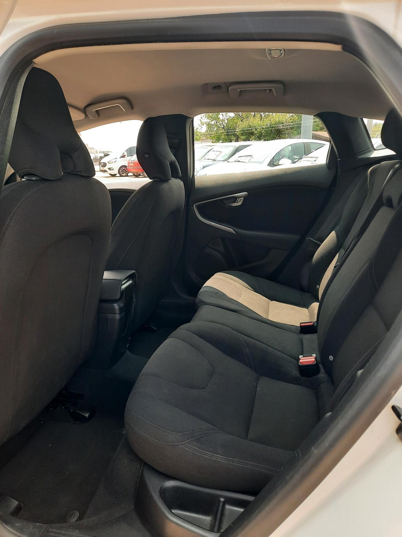 Volvo V40 D2 1.6 Momentum