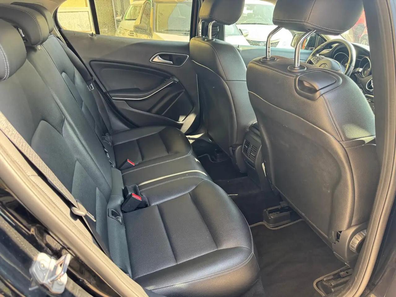 Mercedes-benz GLA 200 d Automatic 4Matic Business