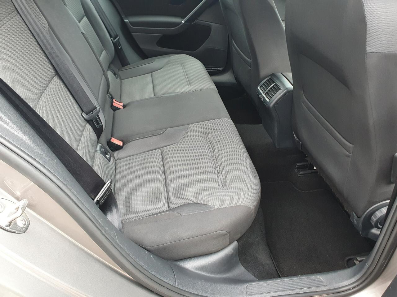 Volkswagen Golf Business 1.6 TDI DSG 5p. Comfortline BlueMotion Tech.