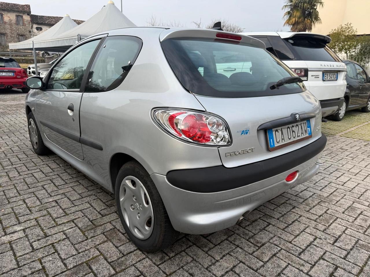 Peugeot 206 1.1 3p. XR