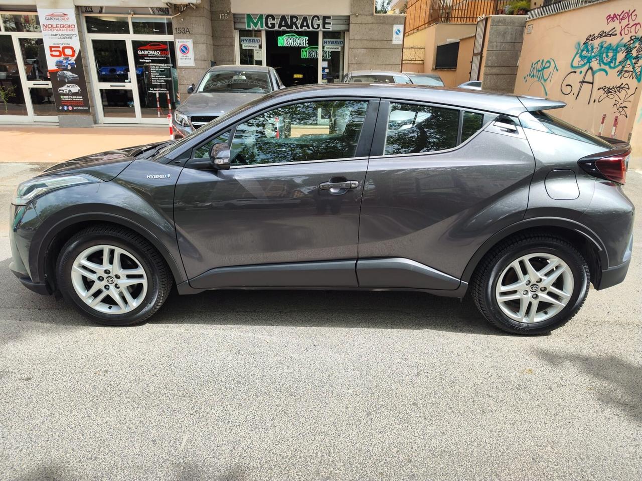 Toyota C-HR 1.8 Hybrid Business