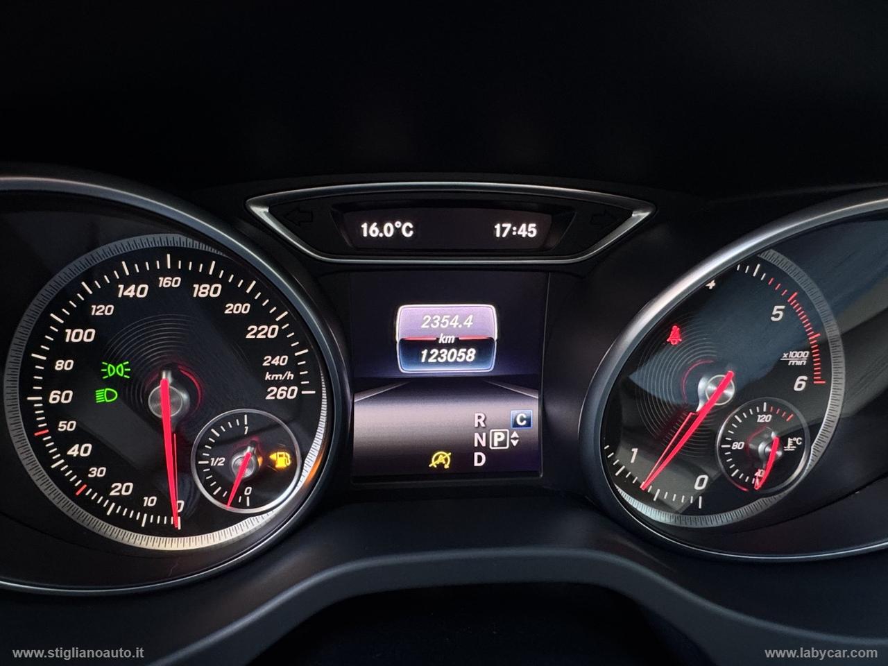 MERCEDES-BENZ GLA 200 d Automatic Sport TETTO PELLE TELEC POST