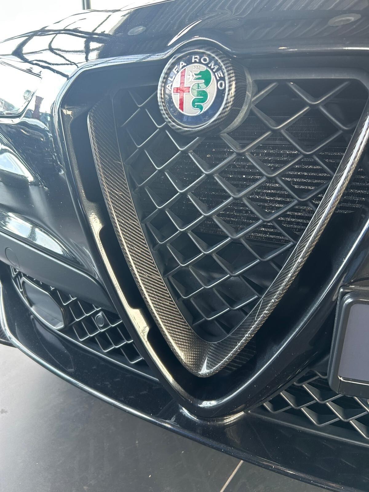 A.R. Stelvio Quadrifoglio 510 CV-22 omologati-Sparco-Carbonio