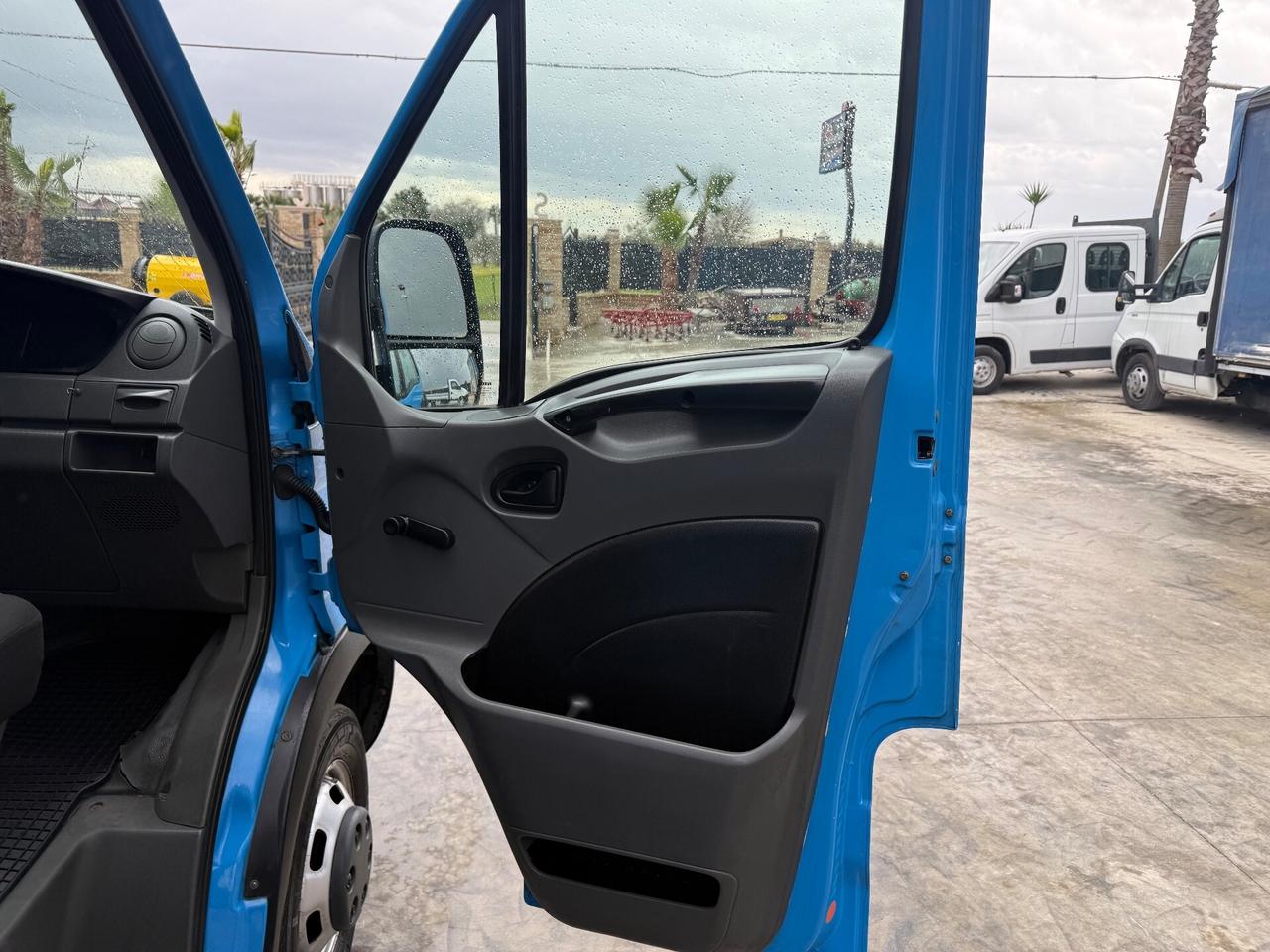 Trattore iveco Daily 35c10 cassonato telonato 4 metri per 2.15