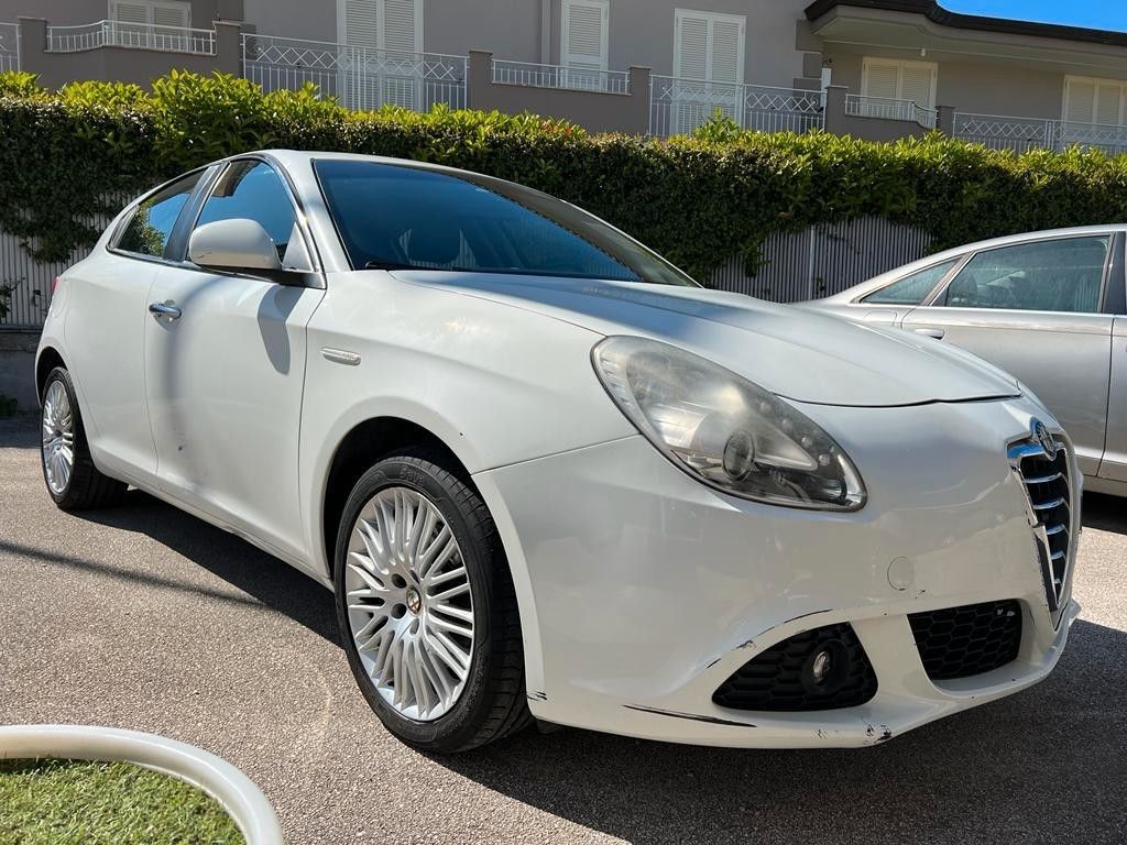 Alfa Romeo Giulietta 2.0 Jtdm-2 170 Cv Distinctive