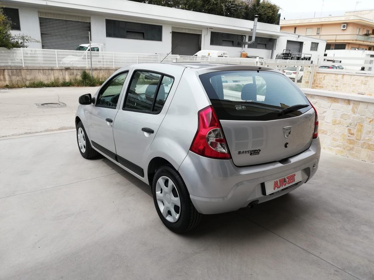 Dacia Sandero 1.4 GPL - 2010