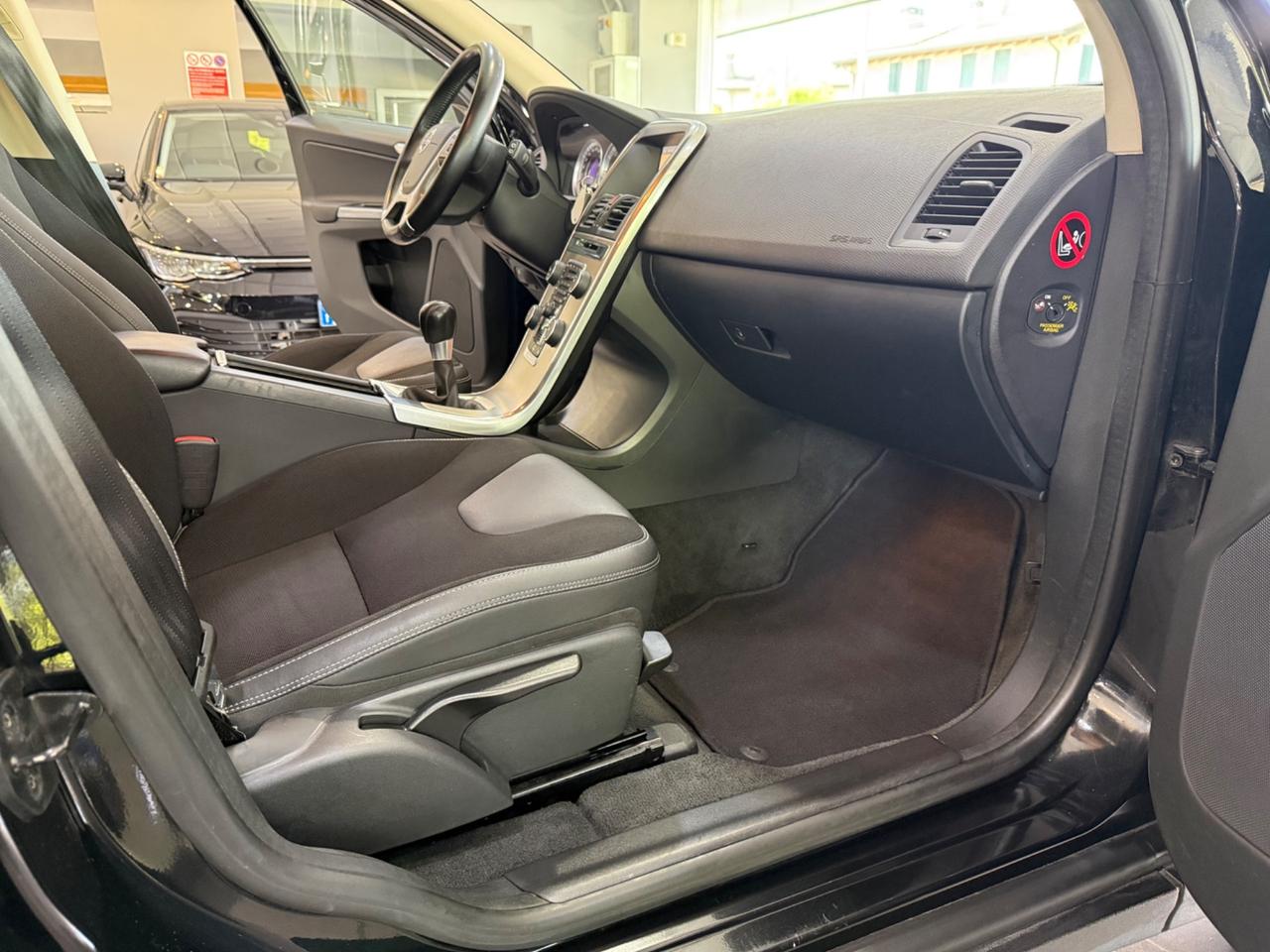 Volvo XC 60 2.4 d4 R-design awd 163cv MANUALE !!