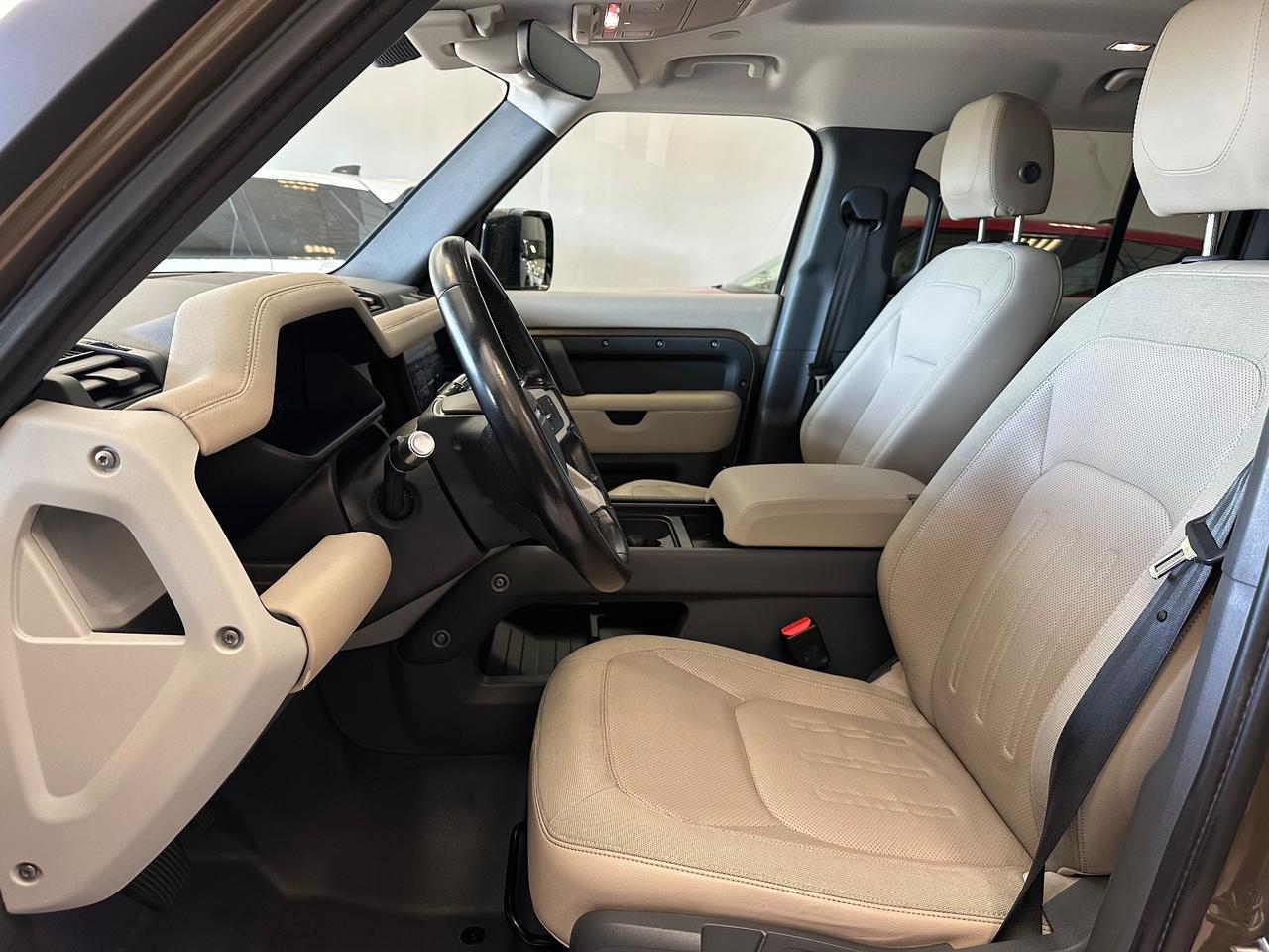 Land Rover Defender 110 2.0 SD4 AWD Auto SE GANCIO TRAINO