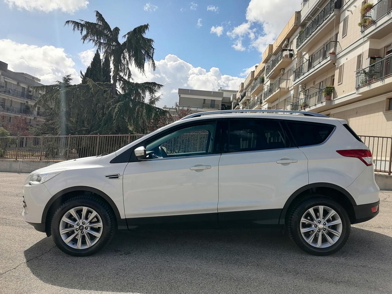 Ford Kuga 2.0 TDCI 150 CV 4X4 TITANIUM *116.000 km* 2015