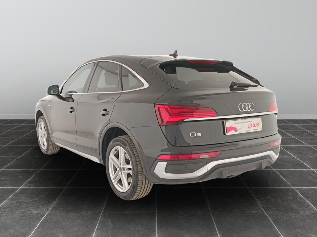 Audi Q5 sportback 40 2.0 tdi mhev 12v s line quattro s tronic